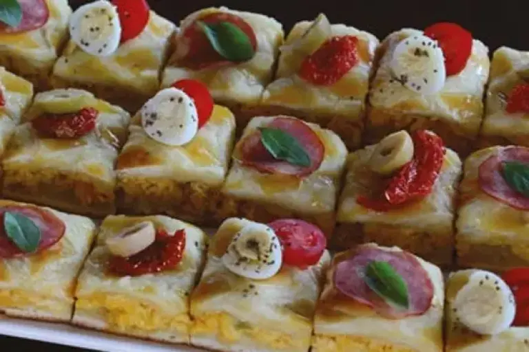 Foto ilustrativa da receita de Mini Foccacia